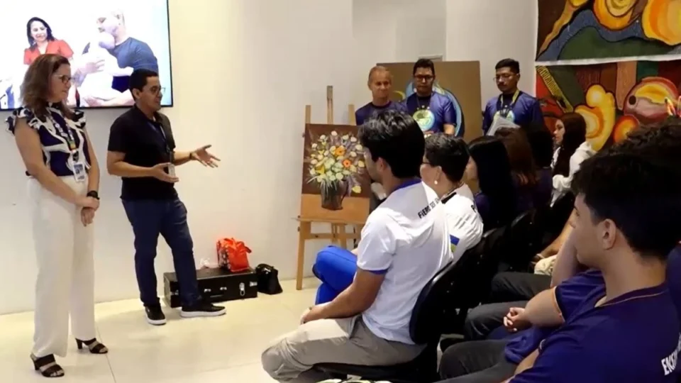 VÍDEO: Sesau promove evento e alerta sobre os riscos do excesso de telas à saúde mental