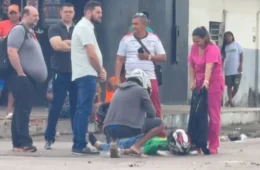 VÍDEO: Motociclista é socorrido em estado grave após colisão na Dom Pedro II em Porto Velho