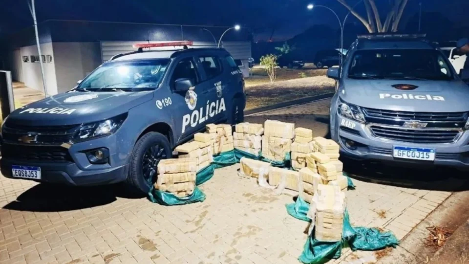 Operação conjunta apreende caminhão com droga transportada de Rondônia
