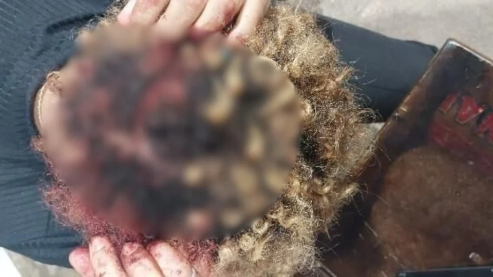 VÍDEO: Duas mulheres se agridem e ficam feridas em posto de combustível