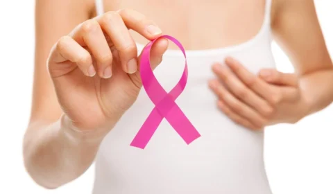 VÍDEO: Outubro Rosa reforça importância da prevenção ao câncer de mama em Rondônia