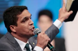 Coluna do Carlos Caldeira: O Chamado Divino de Cabo Daciolo — Glória a Deusxxxxx!