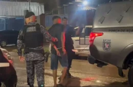 VÍDEO: Trio é preso após furtar motocicleta de homem que pescava no rio Madeira