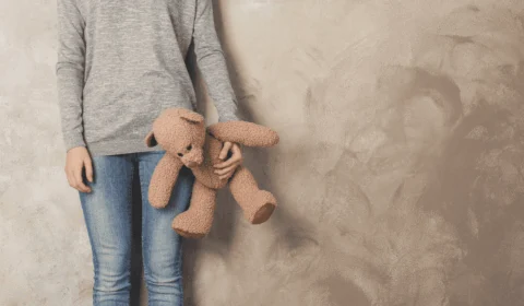 Acre regulamenta política de proteção a órfãos de vítimas de feminicídio