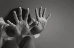 Lei que garante atendimento prioritário a mulheres vítimas de violência é sancionada no Acre