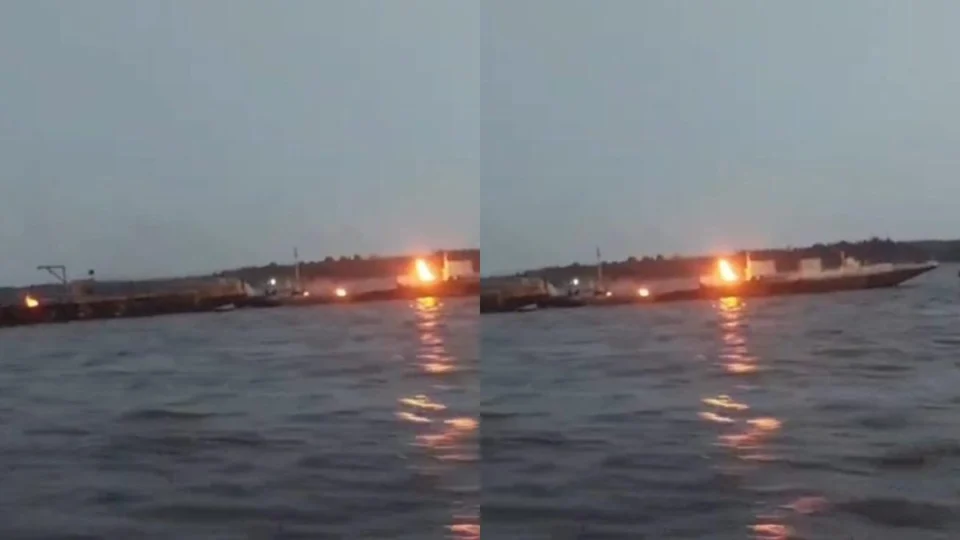 VÍDEO: ataque de piratas causa incêndio em três balsas com combustível no Rio Amazonas