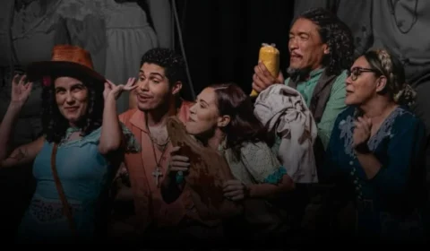 ‘Cordel do Amor Sem Fim’ leva teatro gratuito à Orla Taumanan