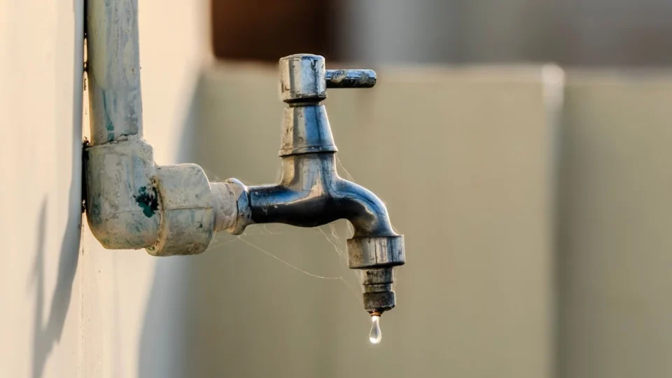 Falta de água atinge 29 bairros de Campina Grande neste fim de semana