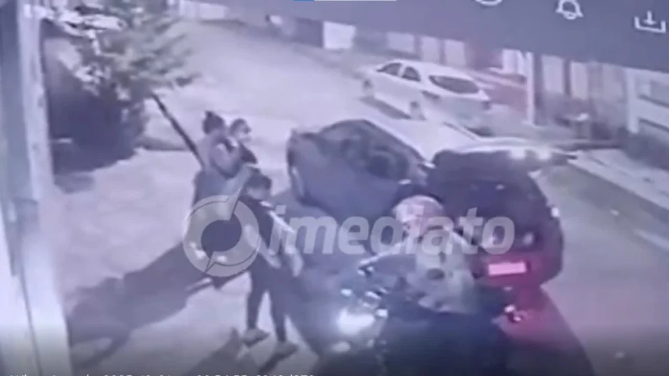 VÍDEO: família é vítima de assalto por homens armados em frente a casa no Parque das Nações, em Manaus