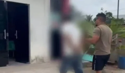 Homem é preso após manter companheira em cárcere privado por ciúmes no Amazonas
