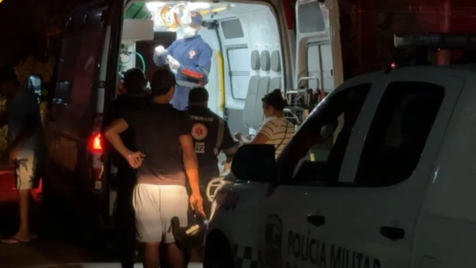 Homem acusado de abusar da enteada é linchado com pedradas e pauladas em Manaus