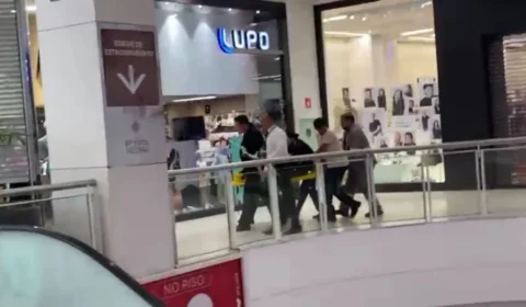 VÍDEO: tiroteio Shopping Ponta Negra deixa clientes em desespero e uma pessoa é baleada
