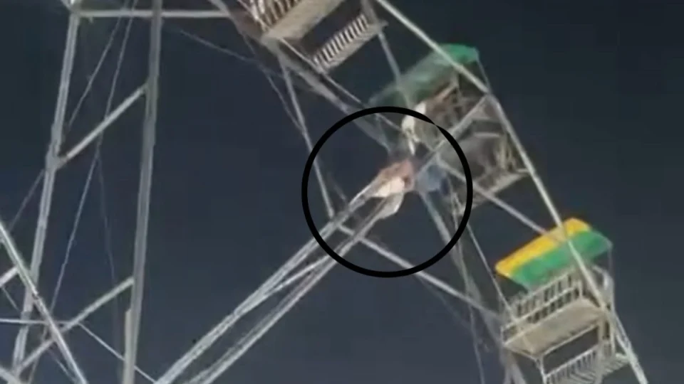 VÍDEO: Mulher fica pendurada em roda-gigante e grita por socorro durante ExpoQuinari 2025