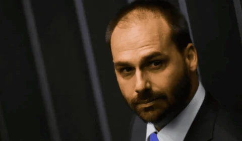 STF marca julgamento de denúncia contra Eduardo Bolsonaro; saiba quando será