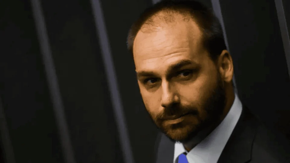 STF marca julgamento de denúncia contra Eduardo Bolsonaro; saiba quando será