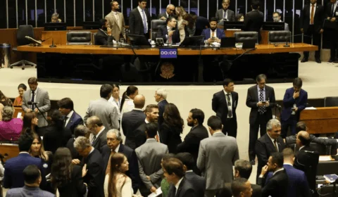 Câmara amplia licença-paternidade e texto avança para o Senado