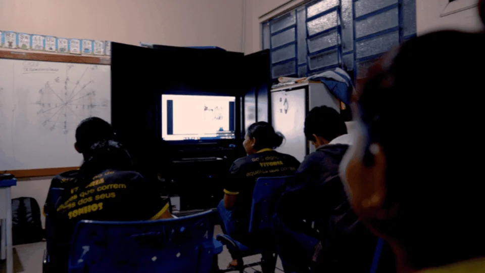 Conexão transforma ensino indígena no Amazonas e leva aulas a 850 km de distância