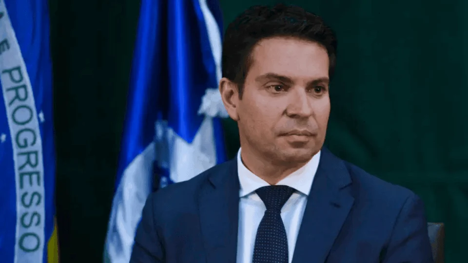 Condenado, Ramagem é visto em Miami e vira alvo de pedido de prisão do PSOL