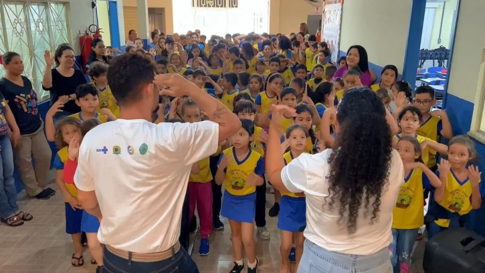 VÍDEO: Escola Pequeno Gênio recebe ação do projeto Nossa Escola Contra a Dengue