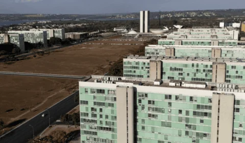 Explosão na Esplanada deixa 27 pessoas atendidas e evacua ministérios em Brasília