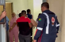 Após atropelamento, mãe de criança autista socorre filho e o leva ao Samu por conta própria no Acre