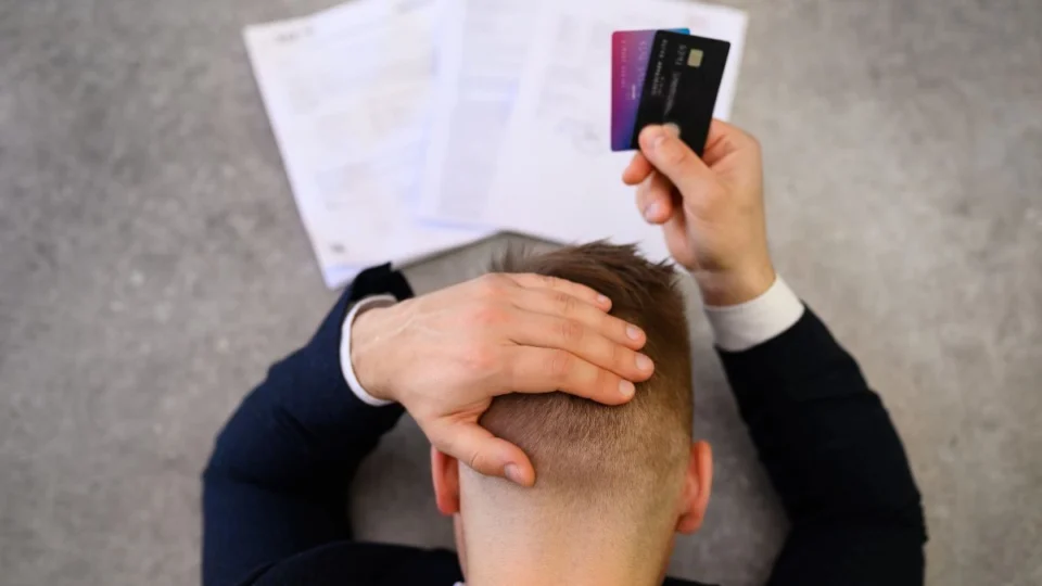 Endividamento das famílias no Acre se mantém estável e inadimplência apresenta queda