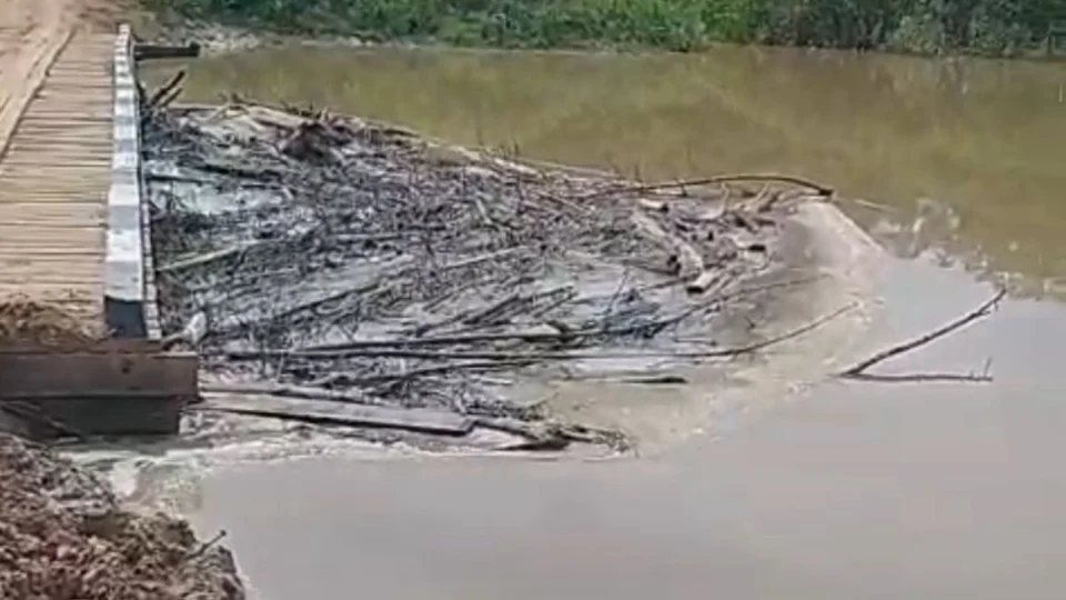 MP investiga construção irregular de ponte que bloqueia passagem de embarcações no Acre