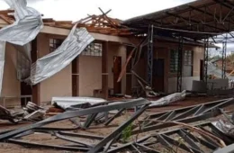 Cidade do Brasil amanhece destruída após passagem de tornado; veja fotos