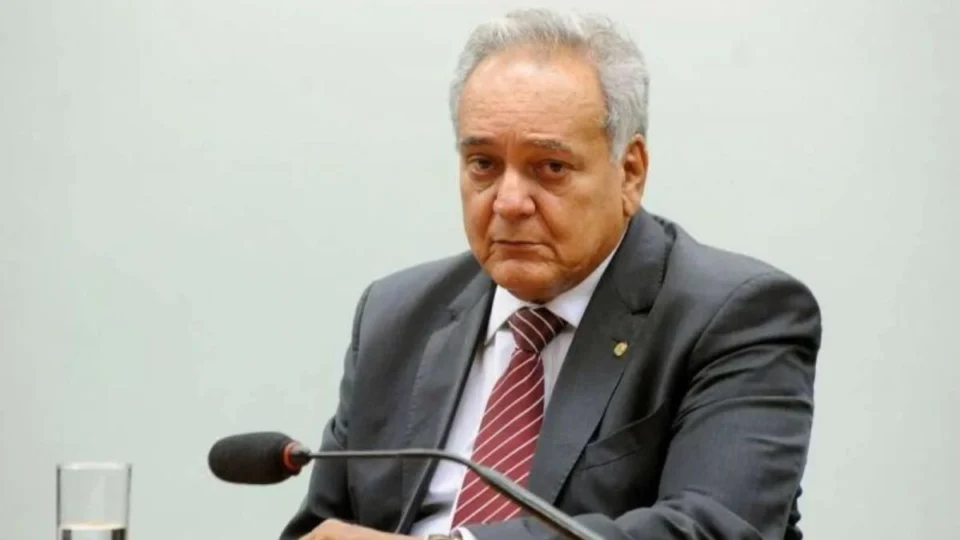 Avante oficializa filiação de Édio Lopes durante evento em Mucajaí