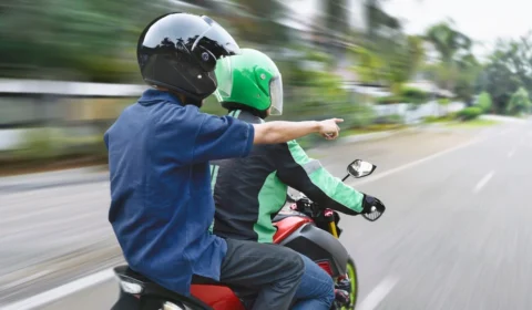 Motociclistas lotam CMM em audiência sobre regulamentação das corridas por aplicativo