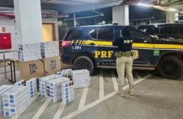 Perseguição policial termina com apreensão de cigarros contrabandeados na capital acreana