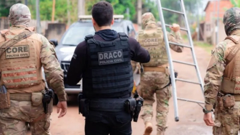 Operação no Acre cumpre 24 mandados e mira integrantes de facção criminosa