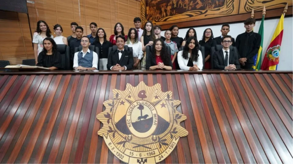 Alunos de 17 municípios participam da seleção da nova edição do Jovem Parlamentar Acreano