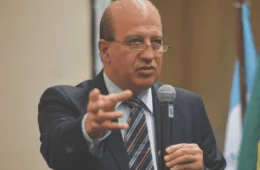 Fraudes digitais atingem 92% dos idosos, aponta ministro do TCU