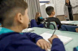 Notas baixas e retomada: especialista explica como a família pode transformar o desempenho escolar