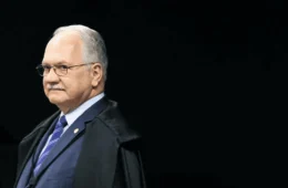 Fachin alerta para ‘erosão democrática’ e diz que magistrados são perseguidos