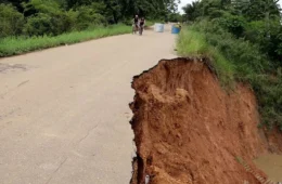 VÍDEO: Defesa Civil alerta para risco de desmoronamento no Canal Santa Bárbara após fortes chuvas em Porto Velho