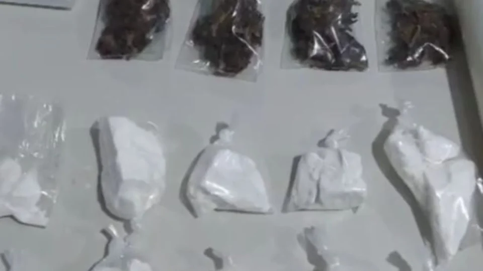 VÍDEO: Adolescente de 15 anos é apreendido por tráfico de drogas no bairro Jardim Santana em Porto Velho