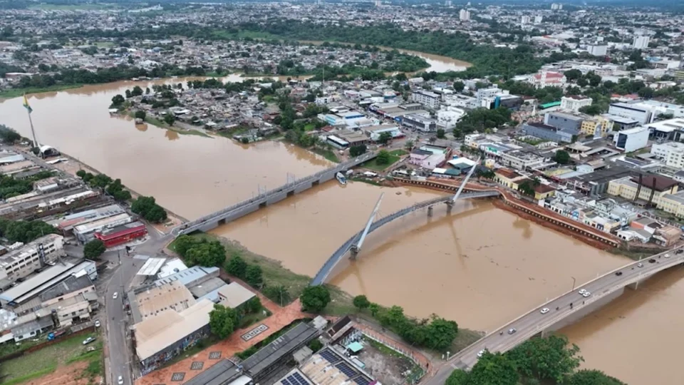 Acre decreta situação de emergência em cinco municípios após chuvas intensas e cheia de rios