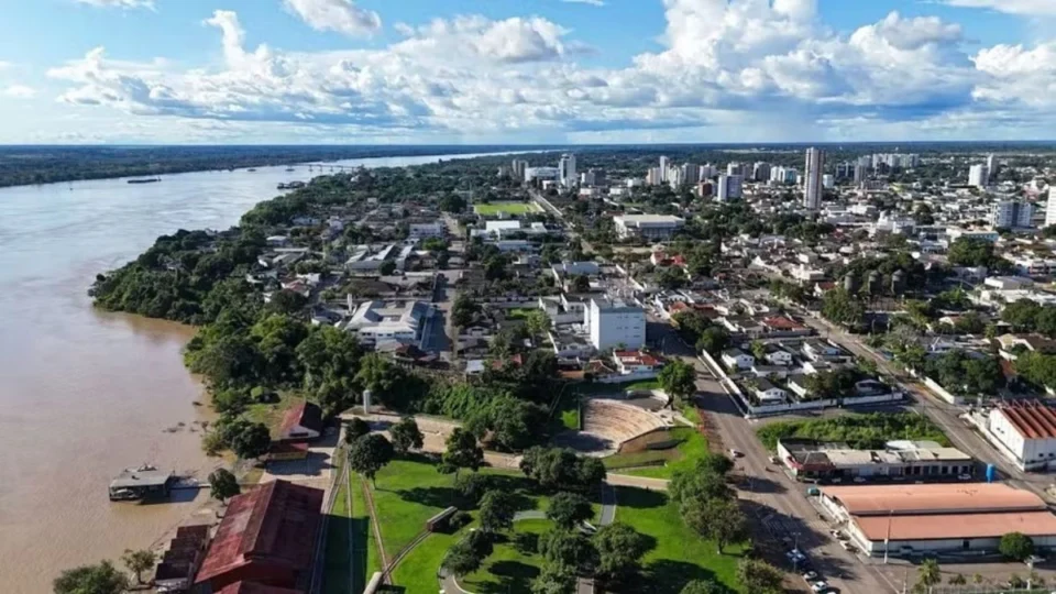 Porto Velho decreta ponto facultativo a partir do meio-dia nesta quarta-feira (17) por causa da final do Mundial