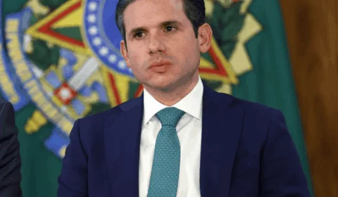 Após decisão, Hugo Motta conversa com Dino sobre trecho que previa pagamento de R$ 1,9 bilhão em emendas