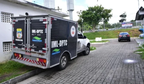 Motociclista morre após perder controle e bater em poste na Avenida das Torres, em Manaus