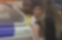 Mulher constrange funcionária em conveniência de posto em Manaus