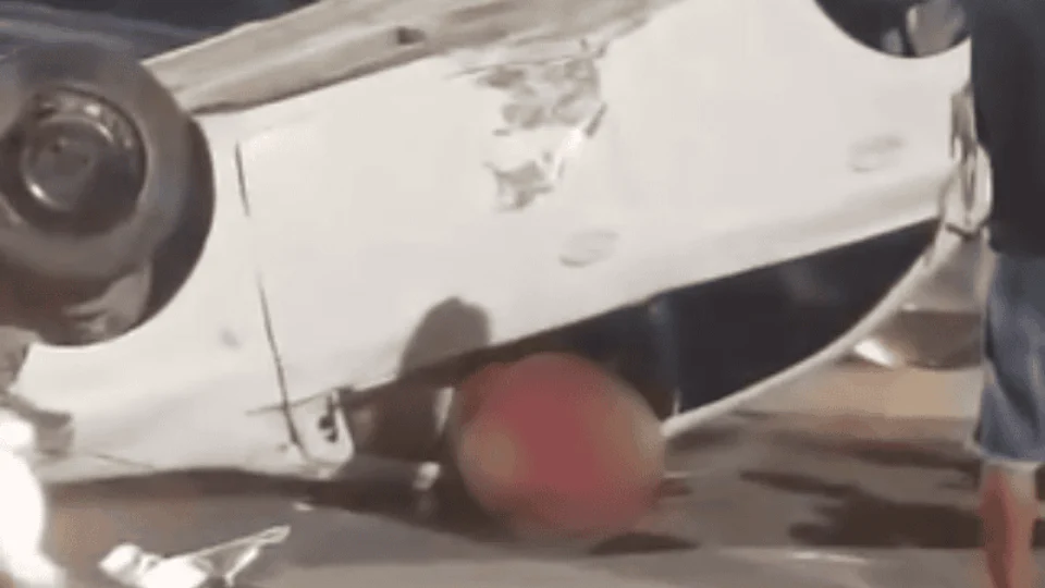 Madrugada de Natal termina com morte após capotamento em Manaus