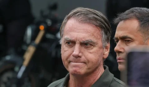 Moraes rejeita pedido de prisão domiciliar de Bolsonaro