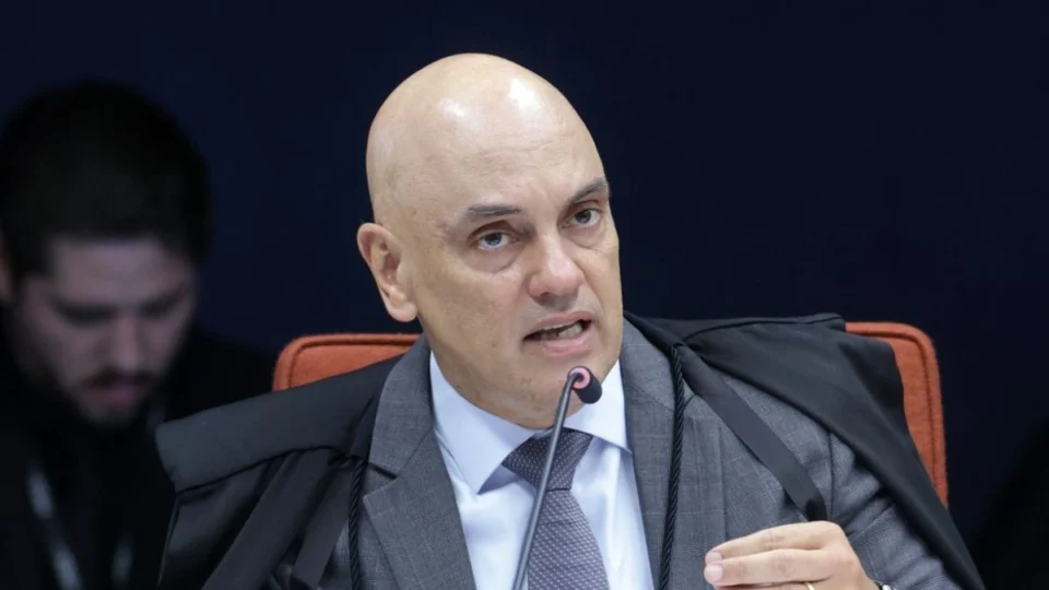 Carla Zambelli: Moraes anula votação da Câmara e vota por perda imediata do mandato