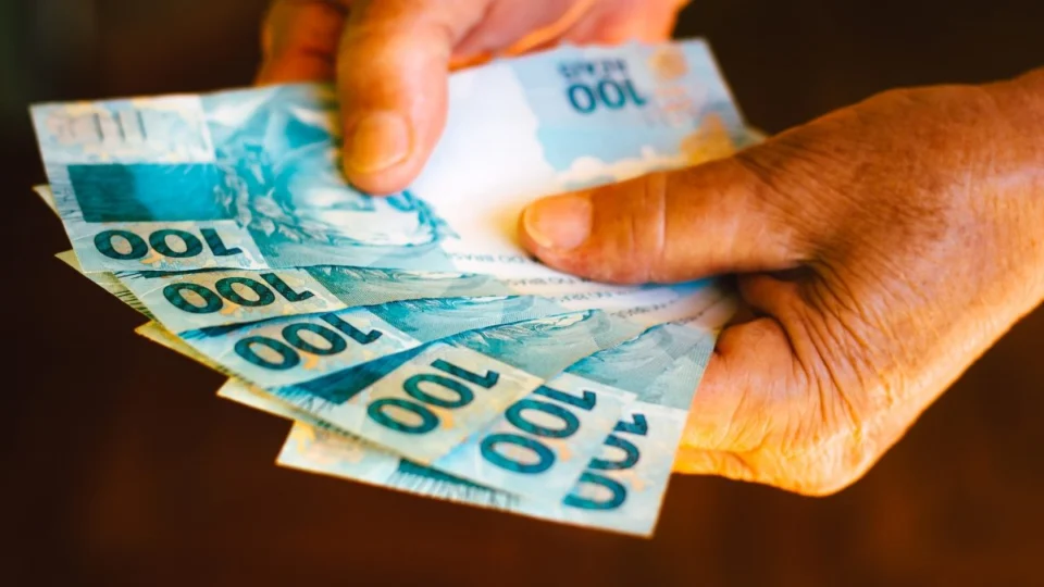 Governo de Roraima antecipa salário de dezembro e 13º dos servidores; veja data