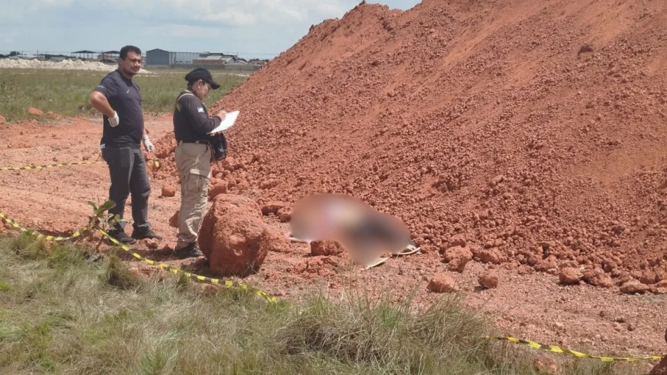 Mulher é encontrada morta perto de barranco no Caburaí em Roraima