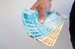 Servidores de Coari começam a receber 13º nesta quinta; salário de dezembro será antecipado