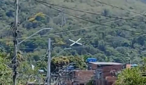 Vídeo mostra helicóptero sendo atingido por tiros no Rio de Janeiro; confira
